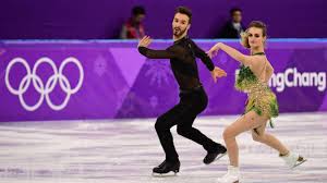 C'est donc lui qui dessine et esquisse. Jo Patinage Artistique Papadakis Et Cizeron S Accrochent Malgre La Robe Qui Se Detache