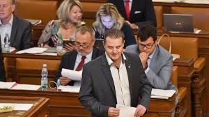 Vondráček ist mitglied der bewegung ano 2011, die mit abstand die stärkste politische partei in der tschechischen. Snemovna Komunistickeho Poslance Ondracka Ke Stihani Kvuli Vyrokum Na Adresu Prezidentskeho Kandidata Horacka Nevydala Hospodarske Noviny Ihned Cz