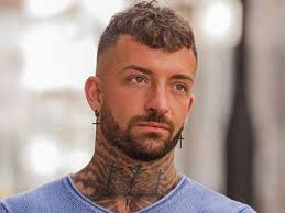 Rubén, de 'La isla de las tentaciones', abre las puertas de su negocio