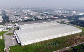 Sebuah jembatan kereta api (ka) di desa tonjong, brebes, jateng putus tergerus banjir, senin (11/1) malam. Relokasi Industri Batang Lebih Siap Brebes Terkendala Lahan Ekonomi Bisnis Com