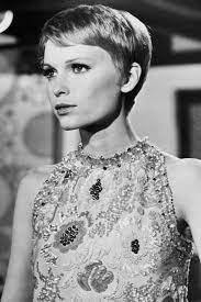In Photos Mia Farrow S Most Iconic Moments In The 60s And 70s Mia Farrow Platinum Blonde Pixie Short Hair Styles