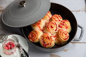 Rolls Brioches Aux Pralines Par Staub Recette Alimentation Recette Cuisine Et Boissons