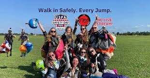 Efrain, Taylor, Laura, Zieere,...