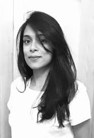 Sarah Burney's Instagram, Twitter & Facebook