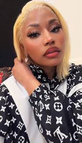 Nicki Minaj face did not change 😍❤️