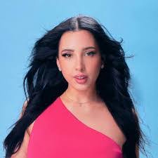 Kimberley Rojas's Instagram, Twitter & Facebook