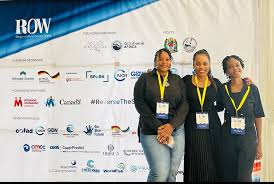 My absolute highlight of the day was watching the @seaweed_cafe Queens  serve our delicious seamoss juice—blended with pineapple, ginger, and honey  to over 100 delegates at Regenerative Ocean Week in Dar es