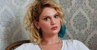 Dizinin başrol karakterlerinden i̇nci'ye hayat veren farah zeynep abdullah, diziden ayrılacak. Masumlar Apartmani Inci Diziden Neden Ayriliyor Farah Zeynep Abdullah Diziden Neden Ayrildi