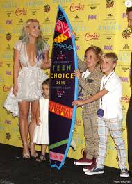 Because she's backed off her comment that sean preston will join her on stage for her vegas concert series. Britney Spears Maddie Aldridge Et Ses Fils Sean Preston Federline Jayden James Federline Posant Dans La Salle De Presse Aux Teen Choice Awards 2015 A Los Ang Purepeople