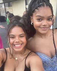 Alison Fernandez's Instagram, Twitter & Facebook