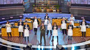 With antonio hidalgo, alejandro casas, carlos baute, nuria bermúdez. Bzdinzaa9cvmum