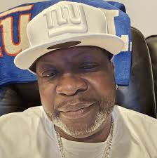 It's a great day already because Laura Hutchinson is back!! I've missed her!