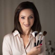 Anna Szczerba • MAKIJAŻ • SZKOLENIA • PERMANENT BRWI/ USTA• ŁÓDŹ  (@annaart.makeup) • Instagram photos and videos