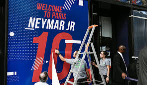nejˈmaʁ dɐ ˈsiwvɐ ˈsɐ̃tus ˈʒũɲoʁ; Ligue 1 Seite 1