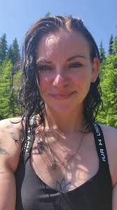 Live & let go. #justbreathe #pnw #hikingadventures #explore #solohiker...