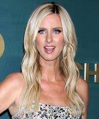 LeAnn Rimes Long Wavy Light Blonde Hairstyle