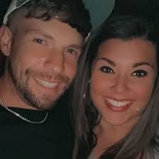 Sarah Lino's Instagram, Twitter & Facebook