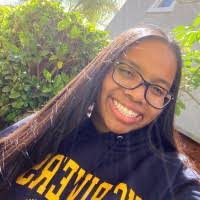 Kendra Shields's Instagram, Twitter & Facebook