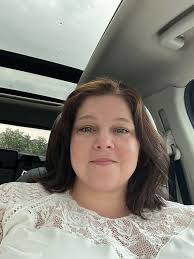 Stores in Windsor that sell prom dresses for 13-year-olds