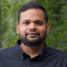 Evelyn Bartholomew's Instagram, Twitter & Facebook