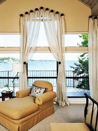 Bay window treatment ideas include treating each window on its own or tying windows together with one treatment. Great Window Treatment Ideas For Bedrooms Stylish Eve