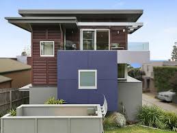 Drive under garage house plans vary in their layouts, but usually offer parking that is accessed from the front of the home, with stairs (and sometimes an elevator also) leading upstairs to living spaces. Surf Central Wifi Double Garage Smack Bang In The Middle Of Town Apartment Lorne