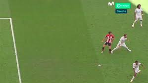 Athletic bilbao is set to take on real madrid at 12:30 pm est on sunday, may 16, 2021. Var Did Not Award Penalty Against Real Madrid Due To Rule Mistranslated Into Spanish Football Espana
