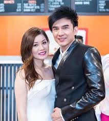 Album bao gồm những video nhạc cho một số ca khúc trong album phòng thu vol. Ä'an TrÆ°á»ng Ly Hon Vá»£ Viá»‡t Kiá»u Sau 8 NÄƒm Chung Sá»'ng