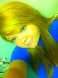 Estella Carr's Instagram, Twitter & Facebook