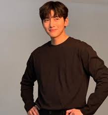 Ji chang wook is really handsome but song joong ki and park seo soon should make it to the top 5. Actor Ji Changwook Delivered A Heartwarming Update For The Fans With His Handsome Looks