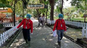 Kebun binatang ini sudah ada sejak jaman pemerintahan belanda di indonesia, lho. Kebun Binatang Surabaya Buka Awal Juli 2020 Cuma 3 Jam Travel Tempo Co