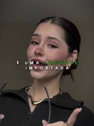 Louise Peck's Instagram, Twitter & Facebook