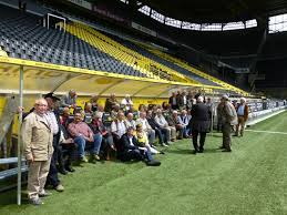 Aktuelle signal iduna gutscheine im februar 2021 täglich neu redaktionell geprüft jetzt.der gutscheinversand passiert nach erfolgter vertragsannahme und policierung durch die signal. Stadionbesichtigung Signal Iduna Park Cdu Gemeindeverband Eslohe
