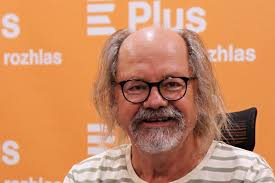 Zpěvák ondřej hejma, herečka miluše bittnerová a vizionář andrej zaitsev. Ondrej Hejma Cesi Si Meli Rozmyslet Zda Pozvou Cinskou Delegaci Ne Se Pak Chovat Pitome Plus