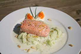 lauwarmes lachsfilet auf gurkennudeln schuhbeck rezepte hauptgericht kochrezepte