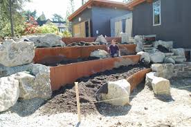 Garten Stutzmauer Selber Bauen Klare Struktur Gartenstutzmauern Stutzmauer Landschaftsbau