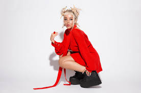 Born and raised in los angeles, california, she began making and releasing music after a hiatus from music, doja cat released her debut studio album, amala, and later earned viral success as an internet meme with the single mooo. Doja Cat Comes Under Fire For Defending Homophobic Language Billboard Billboard
