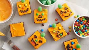 Bien sûr, pour cette idée recette halloween, vous aurez besoin de fraises, 12 au total, d'un chocolat blanc et de 1/3 de chocolat au lait. Recettes Effrayantes Et Rigolotes Pour Halloween 50 Idees Qui Feront Certainement Peur A Vos Invites Halloween Recettes Zenidees
