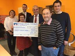 Von girokonto und finanzierung über geldanlage bis versicherungen: Stiftung Der Ehemaligen Rv Bank Frankenthal Spende An Die Lebenshilfe Grunstadt Eisenberg E V Grunstadt