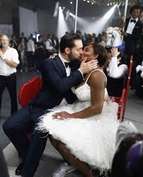 Mar 29, 2021 · march 29, 2021 01:59 pm. Serena Williams Gets Loving Kisses From Her New Husband Alexis Ohanian At Their Wedding