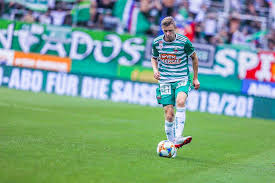 Rapid wien präsentierte als erster bundesligist detaillierte richtlinien für stadionbesuche im herbst. Sk Rapid Wien Halbzeit Mit Einer Grun Weissen Fuhrung Facebook