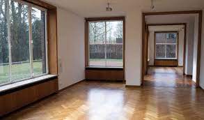 Haus lange and haus esters are two residential houses designed by ludwig mies van der rohe in krefeld, germany, for german industrialists hermann lange and josef esters. Haus Lange Haus Esters In Krefeld Nach Zweijahriger Sanierung Wiedereroffnet