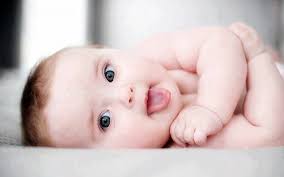 Cute and lovely baby pictures free download. Small Baby Wallpaper Hd Download