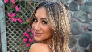 Bachelor's Juliana Pasquarosa hits back at claims Grant Ellis 'settled' for  her