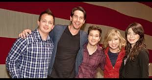 Though nathan kress, the man behind freddie, was happy. Icarly Revival In The Works With Several Original Cast Members To Return
