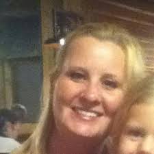 Carissa Lyons (@LyonsCarissa)