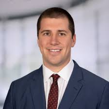 Thanks for the feature, AZRE Magazine. It was a pleasure chatting about all  things social media with Kyle Backer! The power of leveraging your network  is vital in this position and social