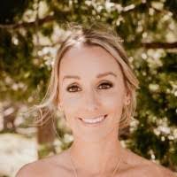 Annette Dupont's Instagram, Twitter & Facebook