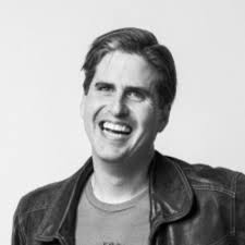 Who says you can't have a hot girl summer and grow your business at the  same time?