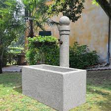 Check spelling or type a new query. Stilvoller Steinbrunnen Aversa
